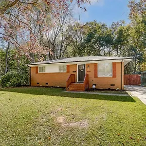 Charm Haven With Outdoor Tv Charlotte